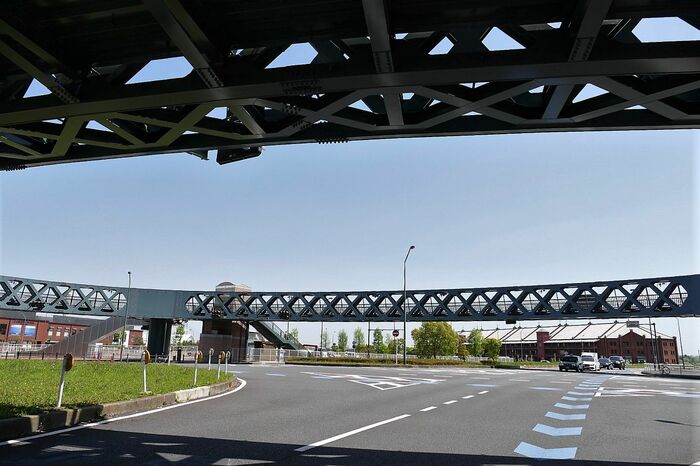 サークルウォークは新港地区の中心にある