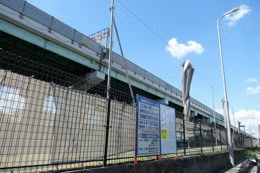 鴻池新田駅近く