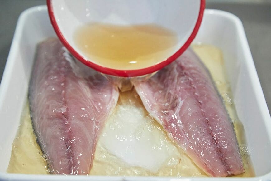  このとき、酢は米酢がおすすめ。 （写真：吉澤健太）