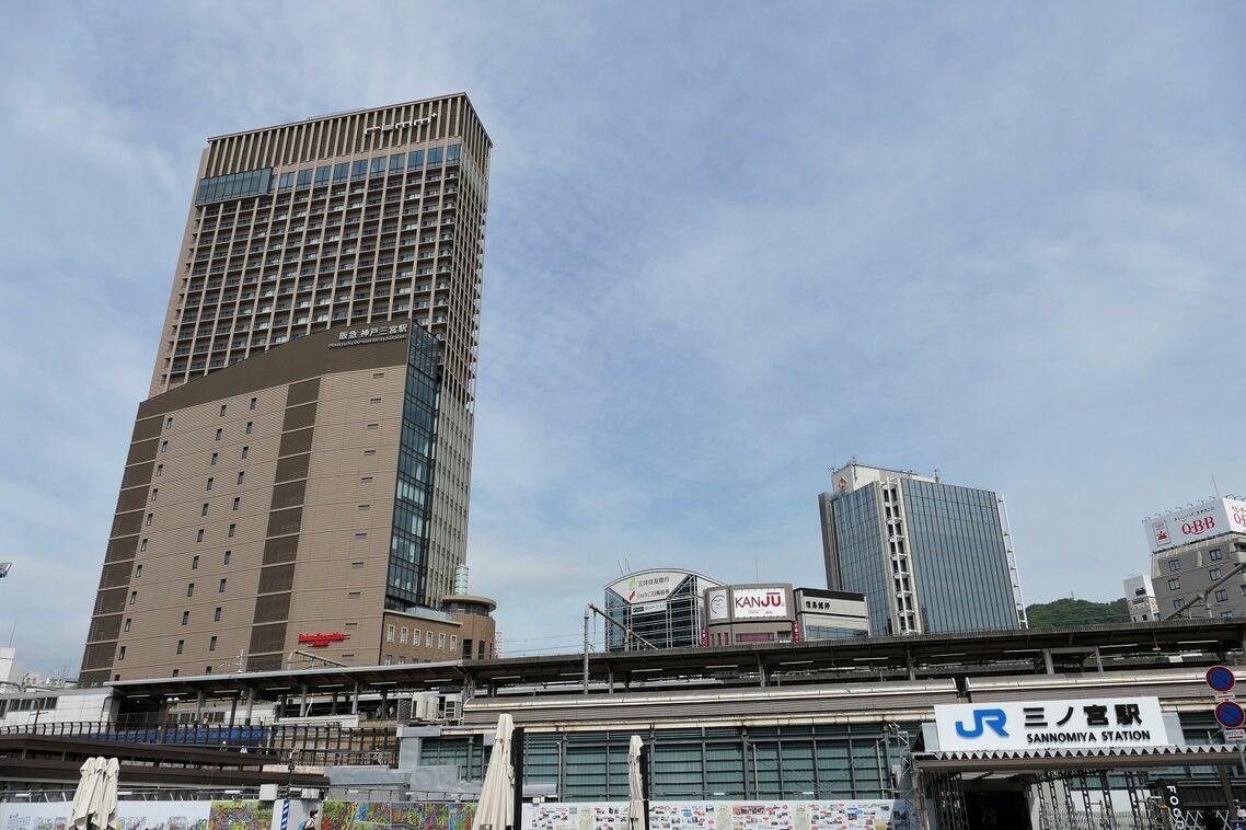 2021年に開業した「神戸三宮阪急ビル」。