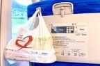 駅弁や小物が掛けられる多目的フックは