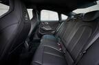 M235i xDriveグランクーペのホールド性のよいハイバックシート