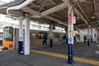 準急が4番線に到着