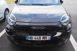 先のフランスで借りた「フィアット600」も、もちろん左ハンドル車（筆者撮影）