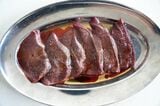 加熱前の豚レバー