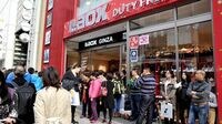 最高益のラオックス､心配は"爆買い"の変調 絶好調決算から一転､今年は減益予想のなぜ