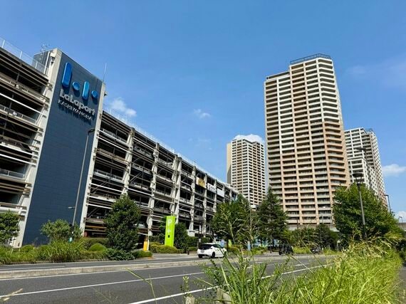 「ららぽーと柏の葉」と地上35階建ての「パークシティ柏の葉キャンパス一番街」