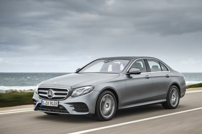 メルセデス・ベンツ E400 4マチック｜Mercedes-Benz E400 4MATIC