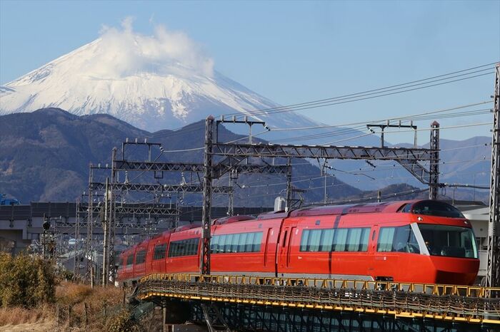 最新型のロマンスカー70000形GSE