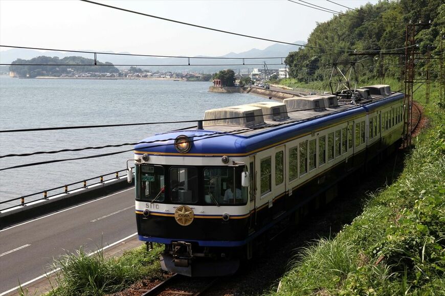 一畑電車には元京王5000系をクロスシートに改造した5000系も（撮影：南正時）