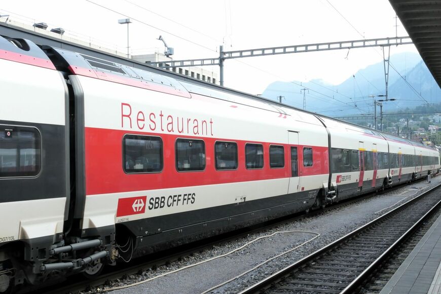 インターシティには食堂車連結（筆者撮影）