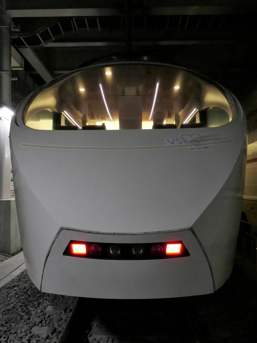 2023年秋ごろまでは臨時列車で運用する（記者撮影）