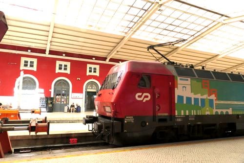 ポルトガルのドイツ製電気機関車（2025年 筆者撮影）