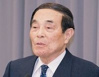 信越化学・金川社長退任、カリスマ経営者の難題、社長交代でも体制維持