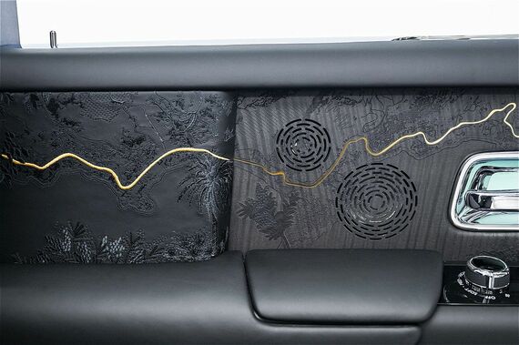 ファントム・センテナリーに施された3Dマーケトリー