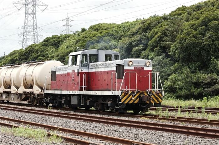 KRD形が牽引する貨物列車