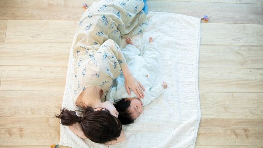 子どもの死を防ぐための研究が進んでいます（写真：Ushico / PIXTA）