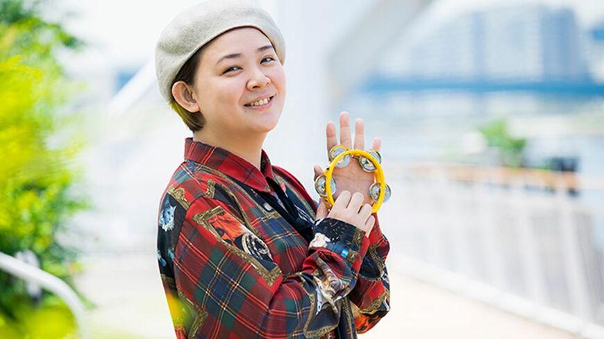 元タカラジェンヌの天真みちるさん。宝塚にいた頃も、退団後も、「自分だけの道」を切り開いてきた （撮影／赤松洋太）