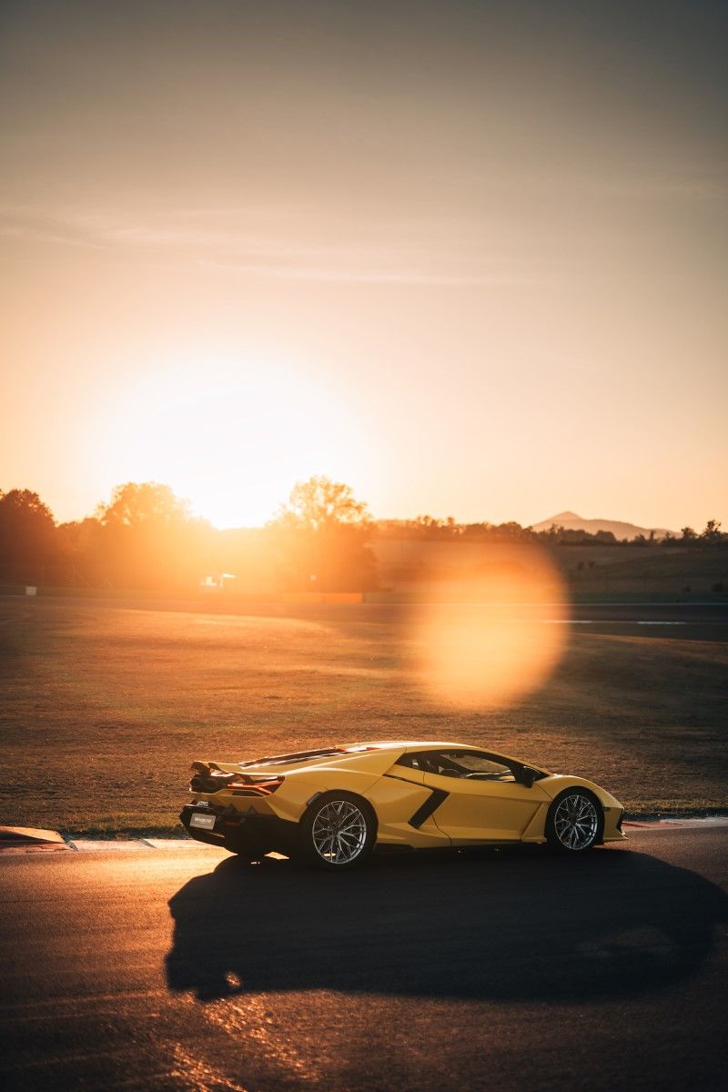 （写真：Automobili Lamborghini）