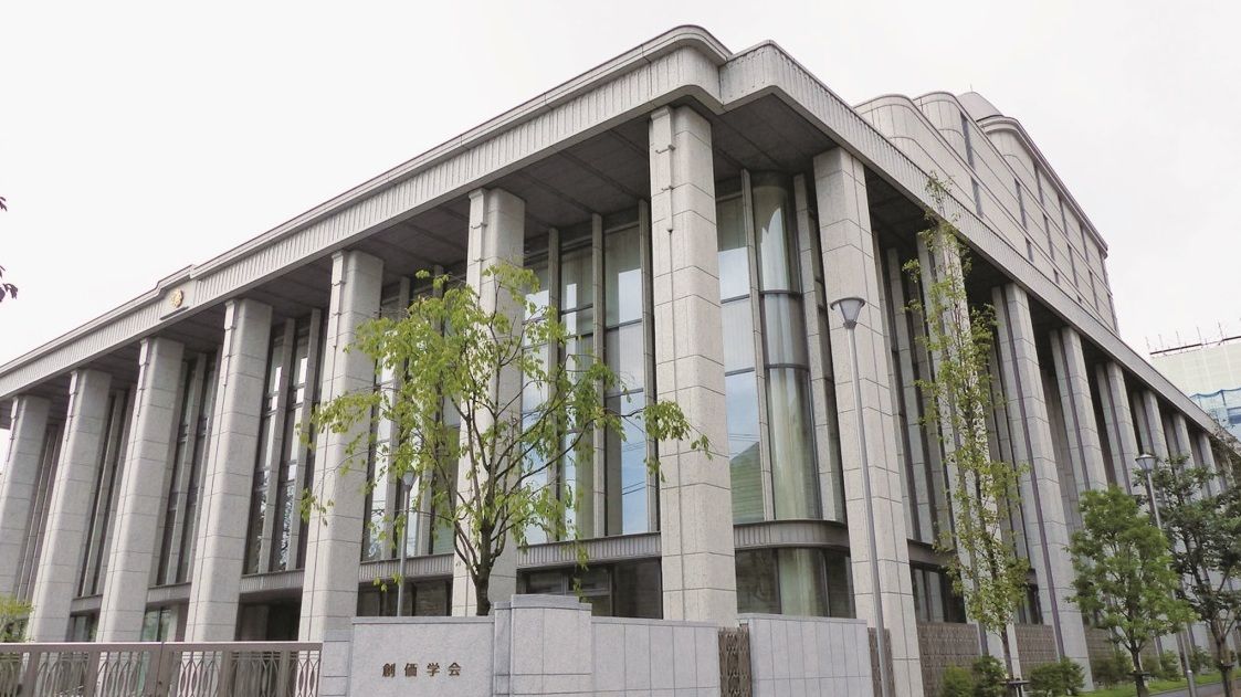 東京・信濃町の創価学会本部（編集部撮影）