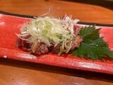 日替わりのなめろうの青唐辛子和え（税込658円）（筆者撮影）