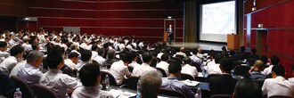 売上拡大！ 新ビジネス創造！ 課題解決の糸口は、 経験豊富なプロフェッショナルの活用にある