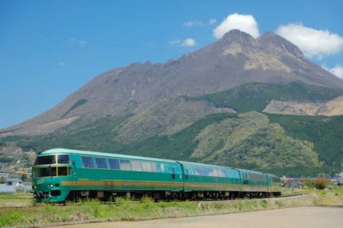 D＆S列車のパイオニア「ゆふいんの森」