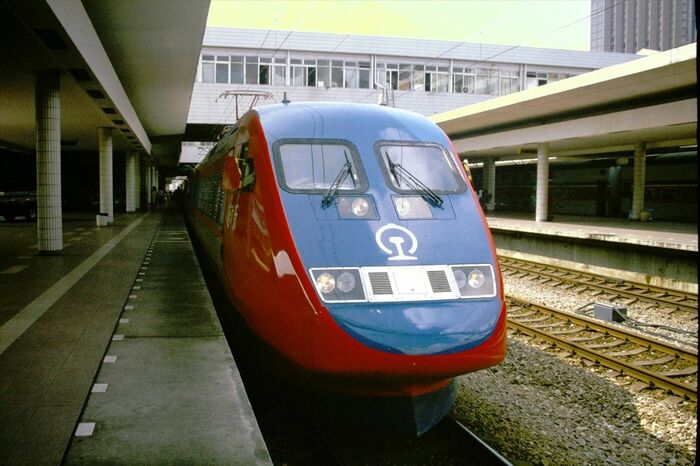 スウェーデンからリースした「新時速」X2000