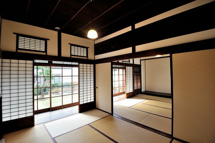 座敷棟は戦後に移築された明治期の建物