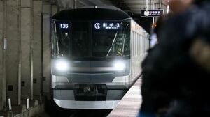 ボンネット型｣特急は今も斬新なデザインだ 高速電車の元祖､｢鼻｣の中に 