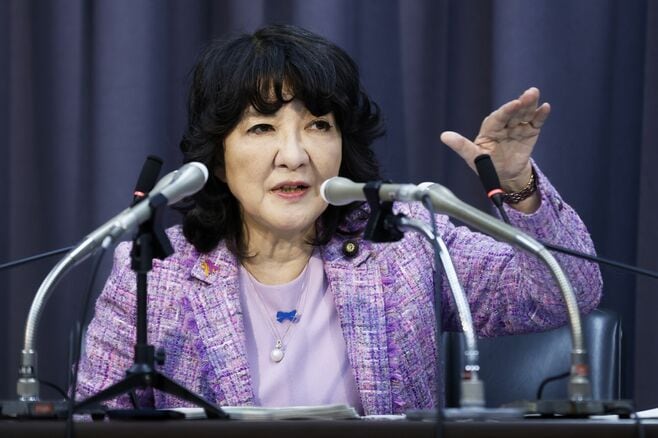 金融担当相に片山氏､業界首脳らと直接のパイプ