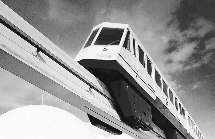 大阪万博会場内モノレール車両／1970