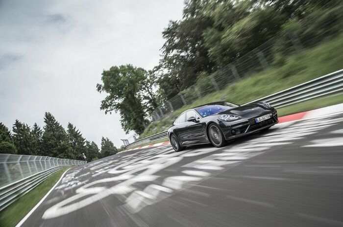 ポルシェ パナメーラ｜Porsche Panamera