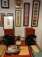 鉄道資料室に展示されている鉄道小物