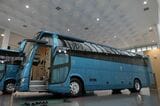 富山市の三菱ふそうバス製造で神姫バス関係者にお披露目された（記者撮影）