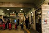 現在の柳瀬川駅の改札。自動改札になって台数が増えた（撮影：鼠入昌史）