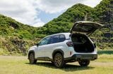 荷室の開口部は最大幅1250mmで荷室高は887mm、荷室容量は484リッター（写真：SUBARU）