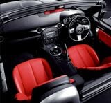 マツダの3代目「ロードスター（NC1）」（写真：マツダ）