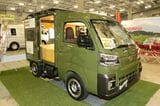 東京キャンピングカーショー2022に出展されていた三島ダイハツの「クオッカ」（筆者撮影）