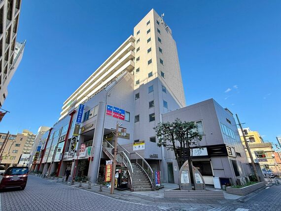 別棟「カーサロブレ」