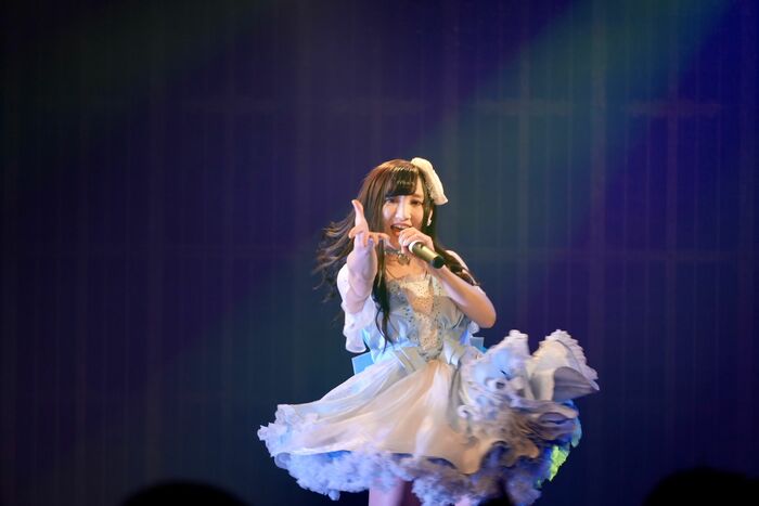 落ちサビでは多くのファンがケチャを行う