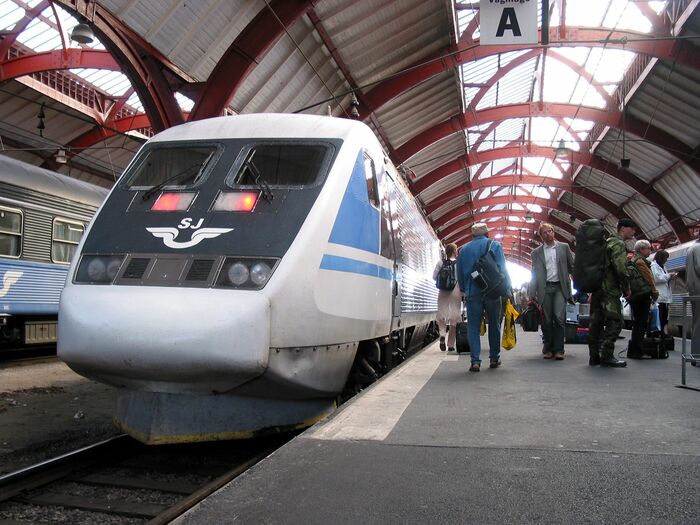 スウェーデンの車体傾斜式列車、X2000