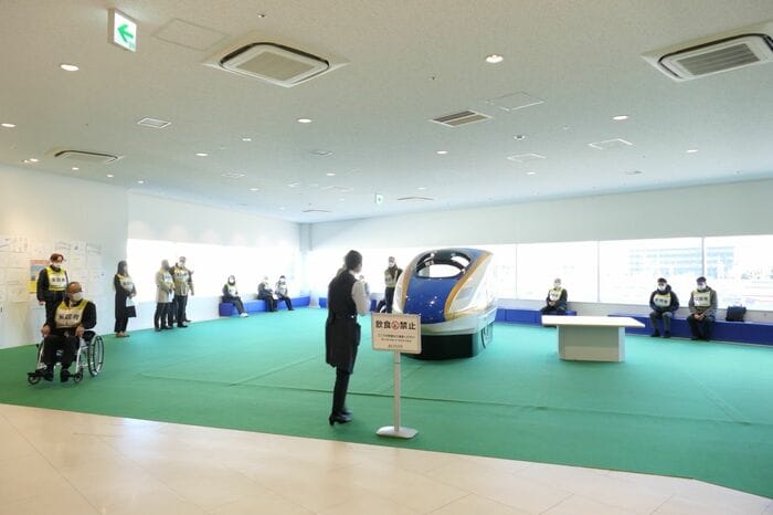 京都鉄道博物館の帰宅困難者対策訓練