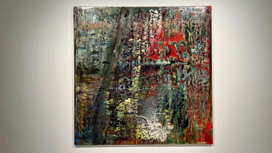 ゲルハルト・リヒター《抽象絵画（649-2）》（1987年、油彩、カンヴァス）の展示風景（撮影：小川敦生 (c) Gerhard Richter 2021 （20102021））この記事の画像を見る(7枚)