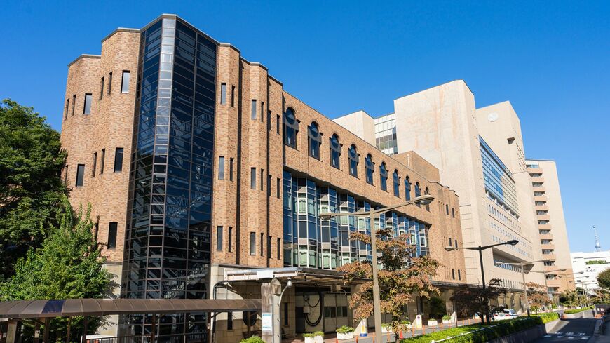 東京大学医学部附属病院（写真：yu_photo／PIXTA）