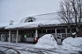実写版のロケ地となった長野県の黒姫駅（写真：kotaro88／PIXTA）