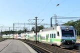 2両編成の電車を3組連結して6両編成の中距離電車（筆者撮影）