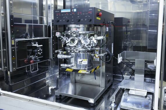 2022年に総合研究所で公開された、全固体電池の試験生産設備