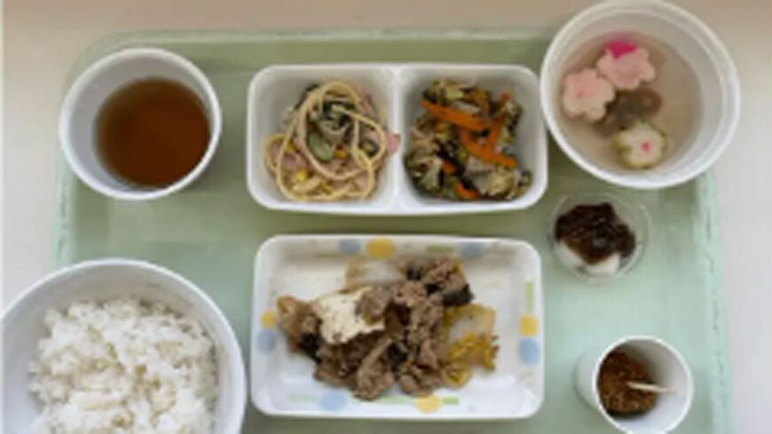 食用コオロギの粉末が使われた、2022年11月28日（月）に徳島県立小松島西高等学校で提供された学校給食