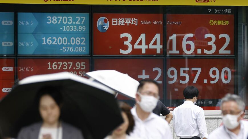 「日経平均史上最大の下落幅と上昇幅」を記録するなどあわただしかった8月だが、終わってみれば7月末とさほど変わらず。9月はどうなるのだろうか（写真：ブルームバーグ）